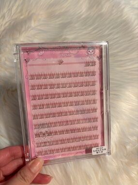 Natural Individual Cluster Lashes Self Adhesive (OPEN)